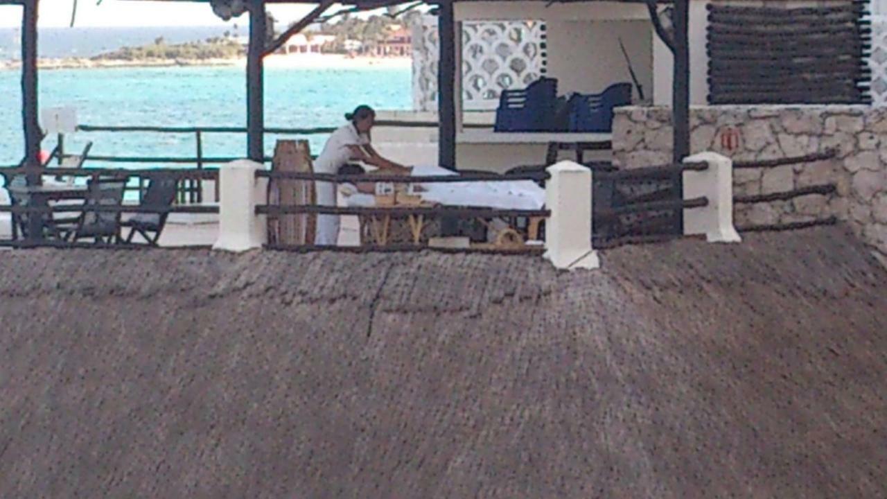 Ocean Front Suite, balcony, kitchen. Cancún Exterior foto