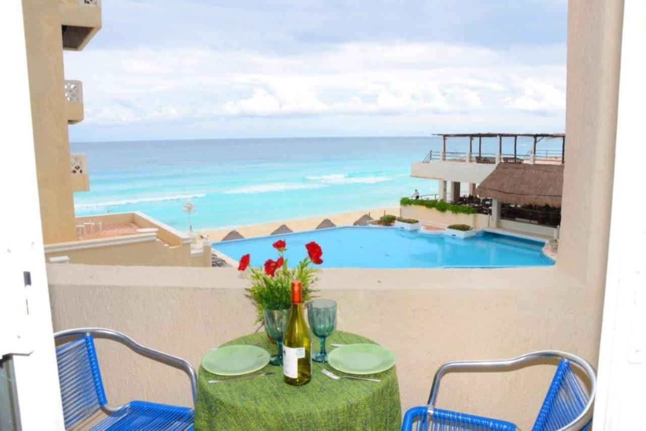 Ocean Front Suite, balcony, kitchen. Cancún Exterior foto