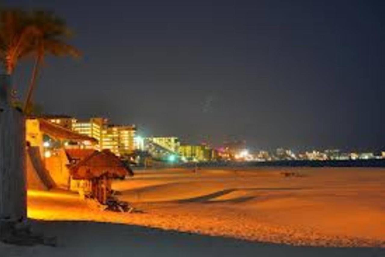 Ocean Front Suite, balcony, kitchen. Cancún Exterior foto