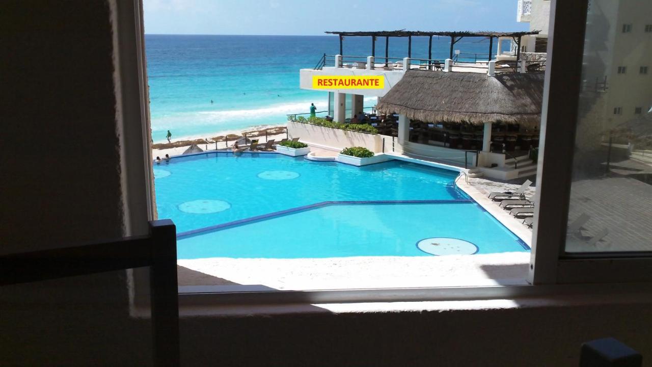 Ocean Front Suite, balcony, kitchen. Cancún Exterior foto
